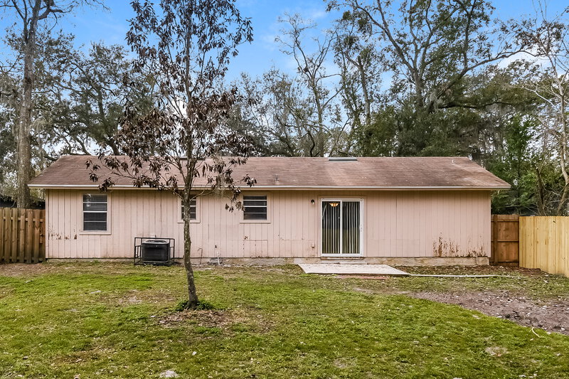 1,700/Mo, 5159 Beige St Jacksonville, FL 32258 Rear View 2