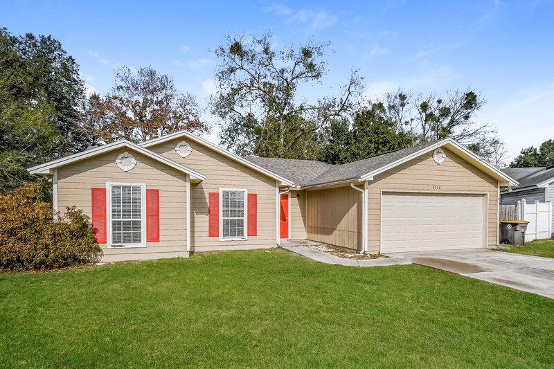 1,770/Mo, 8244 Sawmill Creek Dr Jacksonville, FL 32244 Front View