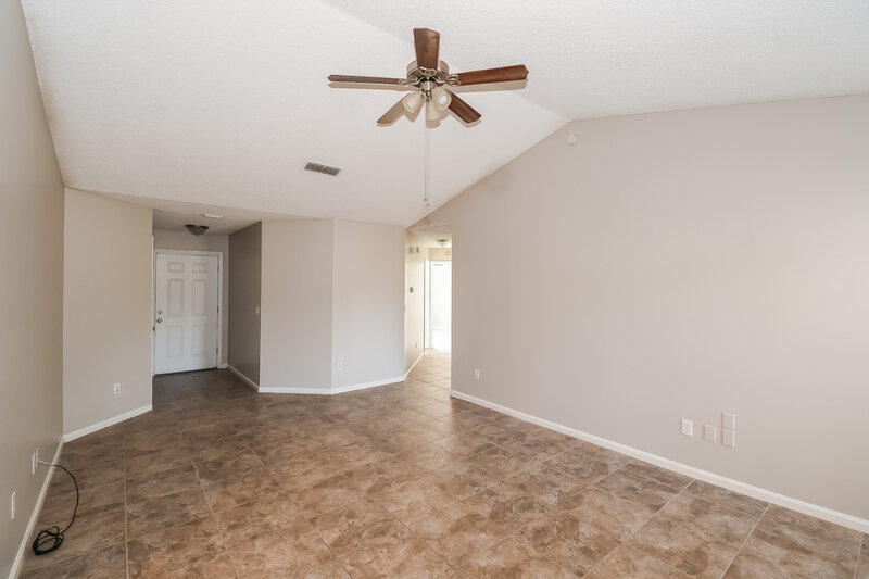 1,770/Mo, 8244 Sawmill Creek Dr Jacksonville, FL 32244 Living Room View