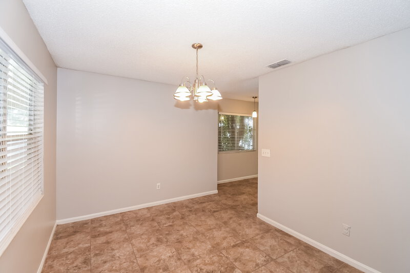 1,770/Mo, 8244 Sawmill Creek Dr Jacksonville, FL 32244 Dining Room View 2