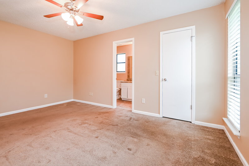 2,000/Mo, 1364 Trotters Walk Way Jacksonville, FL 32225 Main Bedroom View 2