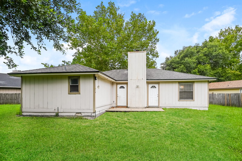 2,000/Mo, 1364 Trotters Walk Way Jacksonville, FL 32225 Rear View