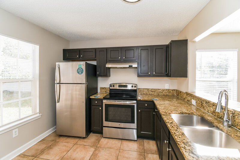 1,815/Mo, 8730 Buzz Ct Jacksonville, FL 32216 Kitchen View