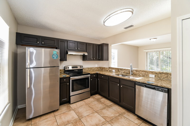 1,815/Mo, 8730 Buzz Ct Jacksonville, FL 32216 Kitchen View 2