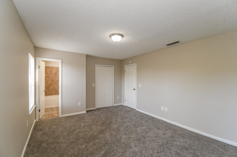 1,815/Mo, 8730 Buzz Ct Jacksonville, FL 32216 Main Bedroom View 2