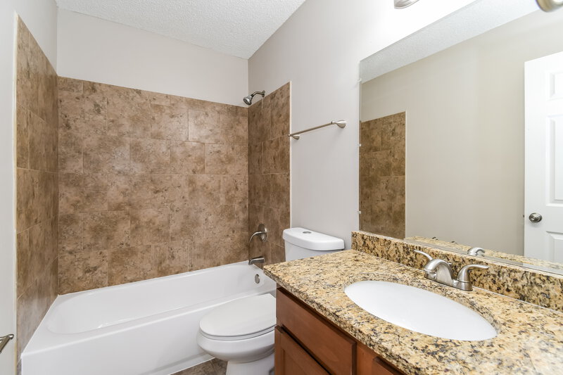 1,815/Mo, 8730 Buzz Ct Jacksonville, FL 32216 Bathroom View