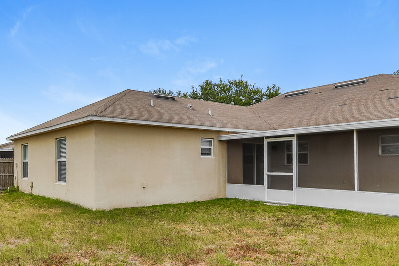 1,960/Mo, 3190 Sedona Trail Jacksonville, FL 32208 Rear View
