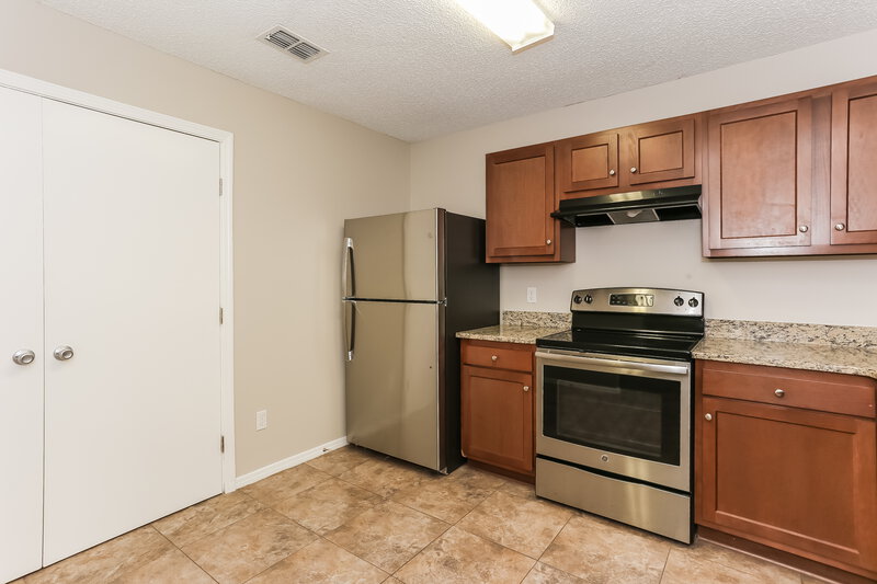 1,720/Mo, 11002 Traci Lynn Dr Jacksonville, FL 32218 Kitchen View