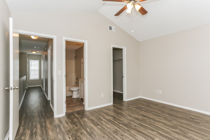 1,720/Mo, 11002 Traci Lynn Dr Jacksonville, FL 32218 Main Bedroom View 2