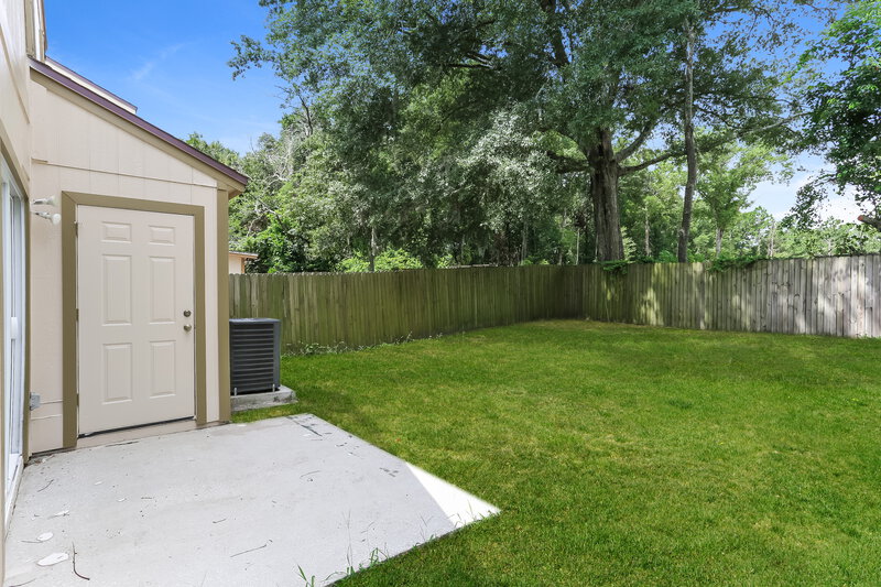 1,720/Mo, 11002 Traci Lynn Dr Jacksonville, FL 32218 Rear View 3