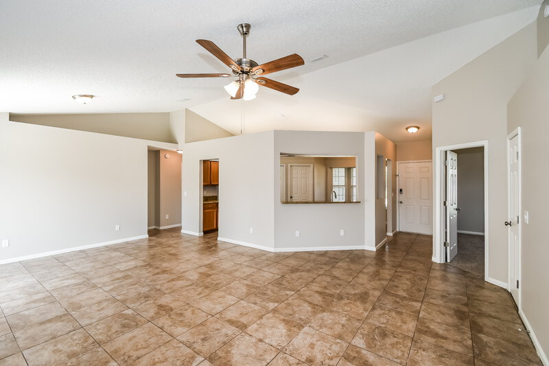 1,815/Mo, 8133 W Fieldside Dr Jacksonville, FL 32244 Living Room View 3