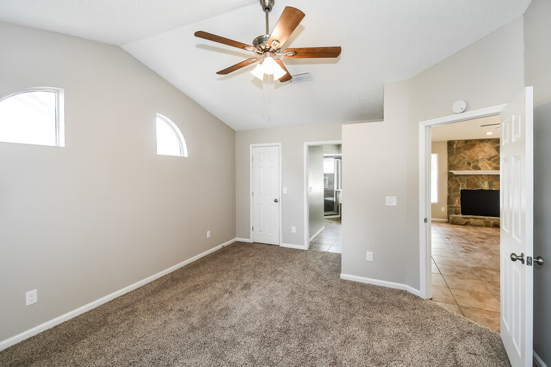 1,815/Mo, 8133 W Fieldside Dr Jacksonville, FL 32244 Main Bedroom View 2
