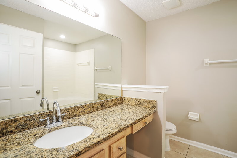 1,745/Mo, 1542 Slash Pine Ct Orange Park, FL 32073 Main Bathroom View