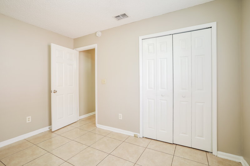 1,745/Mo, 1542 Slash Pine Ct Orange Park, FL 32073 Bedroom View 2