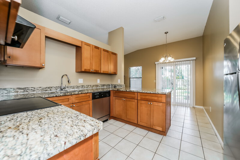 1,910/Mo, 2244 Aspen Ridge Ct Jacksonville, FL 32233 Kitchen View 2