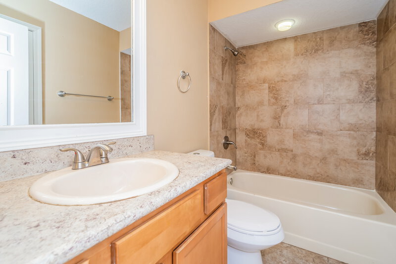2,710/Mo, 8536 Iron Mill Ct Jacksonville, FL 32244 Bathroom View