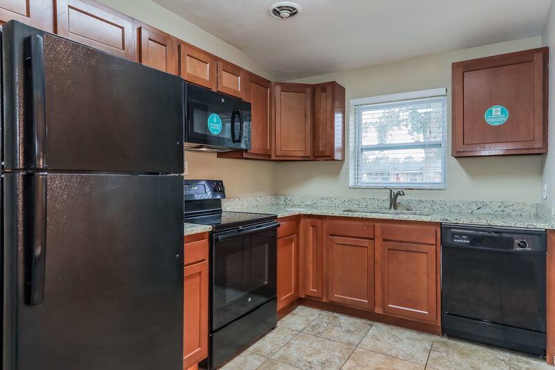 1,475/Mo, 6239 Commodore Dr Jacksonville, FL 32244 Kitchen View