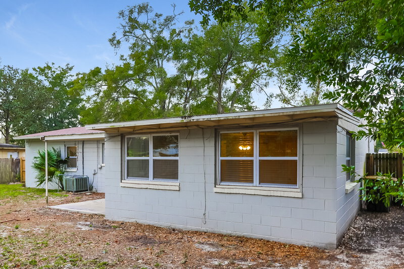 1,475/Mo, 6239 Commodore Dr Jacksonville, FL 32244 Rear View