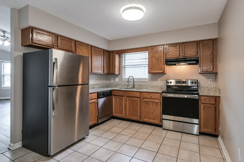 1,435/Mo, 5137 Glen Alan Ct N Jacksonville, FL 32210 Kitchen View