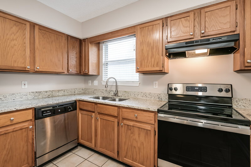 1,435/Mo, 5137 Glen Alan Ct N Jacksonville, FL 32210 Kitchen View 2