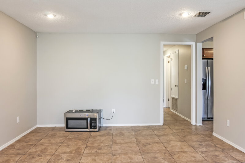 1,635/Mo, 8244 Yolanda Ct Jacksonville, FL 32210 Living Room View