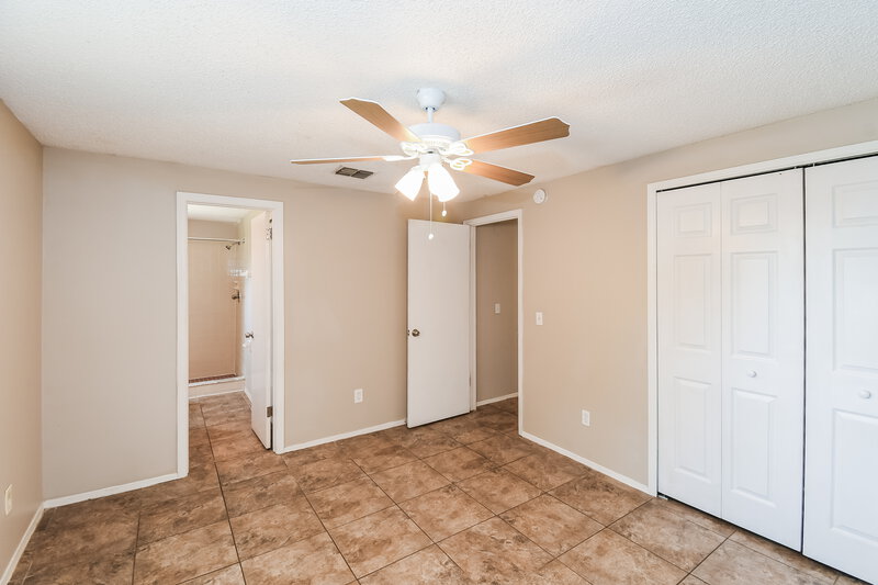 1,630/Mo, 8244 Yolanda Ct Jacksonville, FL 32210 Main Bedroom View 2