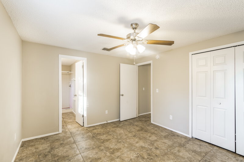 1,635/Mo, 8244 Yolanda Ct Jacksonville, FL 32210 Main Bedroom View 3