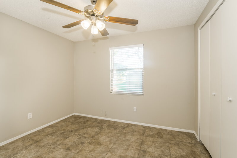 1,635/Mo, 8244 Yolanda Ct Jacksonville, FL 32210 Main Bedroom View 4