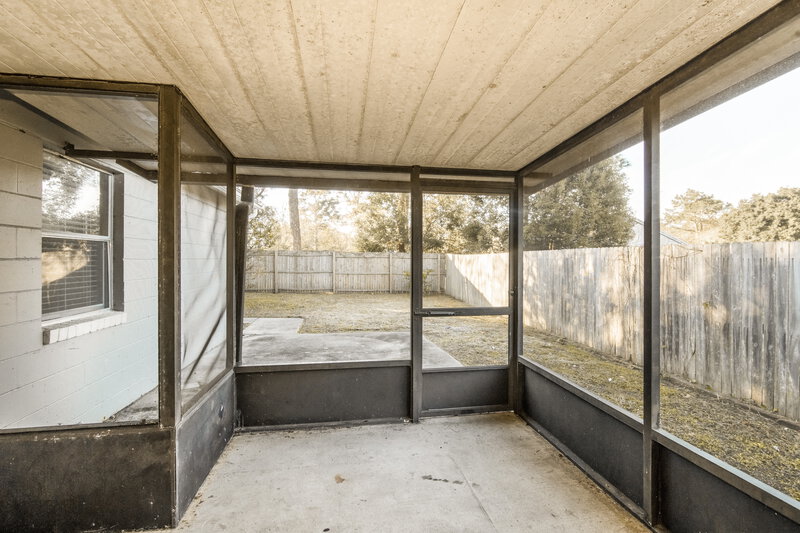 1,635/Mo, 8244 Yolanda Ct Jacksonville, FL 32210 Screen Porch View