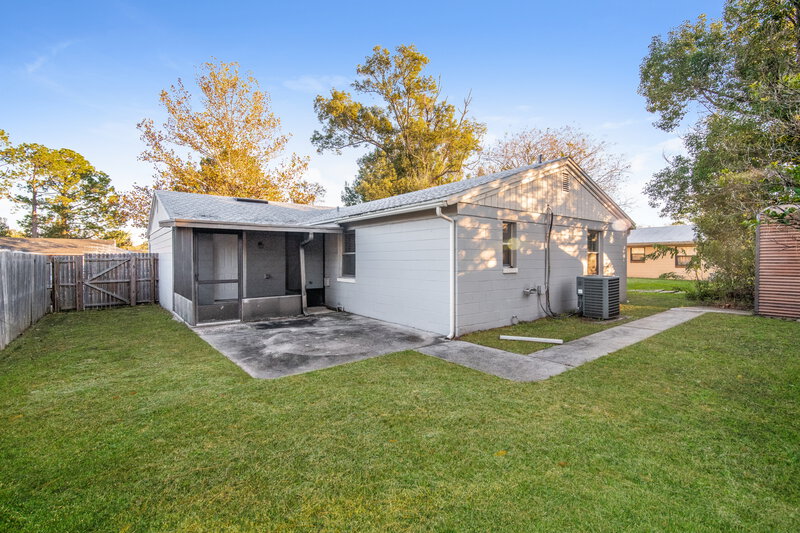 1,635/Mo, 8244 Yolanda Ct Jacksonville, FL 32210 Rear View 2