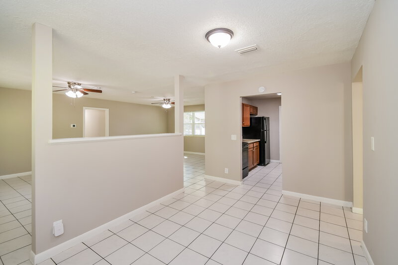 2,520/Mo, 4307 Lane Ave S Jacksonville, FL 32210 Dining Room View