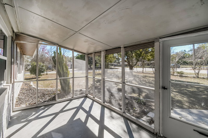 2,520/Mo, 4307 Lane Ave S Jacksonville, FL 32210 Sun Room View