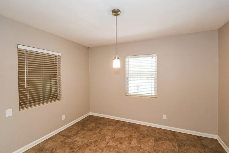 1,420/Mo, 5118 Kingsbury St Jacksonville, FL 32205 Dining Room View