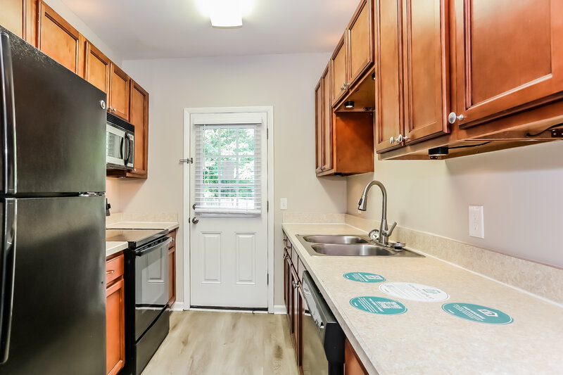 1,850/Mo, 1655 Aletha Dr Jacksonville, FL 32211 Kitchen View