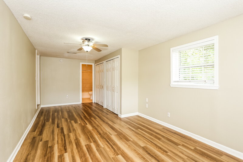 1,535/Mo, 1923 Griflet Rd Jacksonville, FL 32211 Main Bedroom View 2