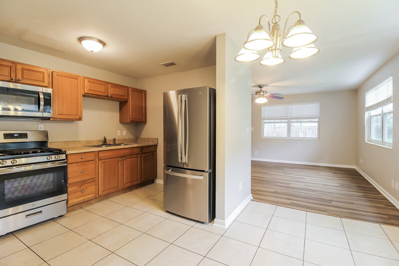 1,470/Mo, 4608 Morley Ln Jacksonville, FL 32210 Dining Room View 2