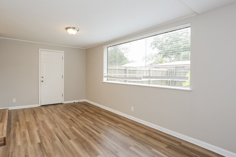 1,640/Mo, 4733 Samba Dr Jacksonville, FL 32210 Living Room View 2