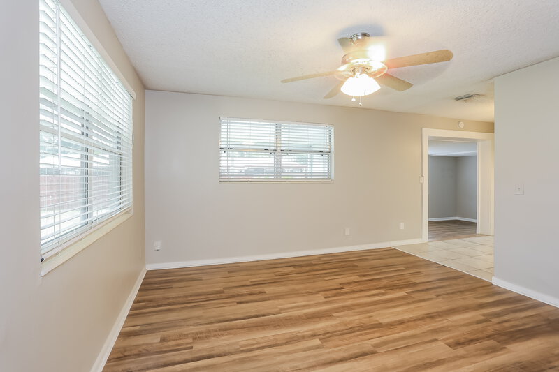 1,640/Mo, 4733 Samba Dr Jacksonville, FL 32210 Dining Room View