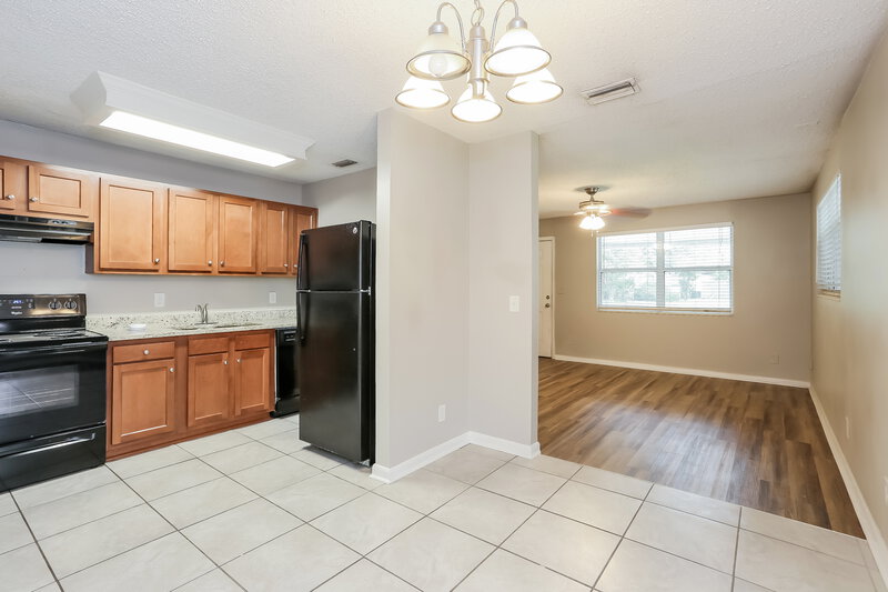 1,640/Mo, 4733 Samba Dr Jacksonville, FL 32210 Dining Room View 4