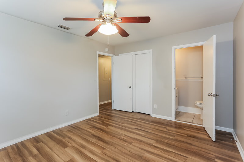 1,640/Mo, 4733 Samba Dr Jacksonville, FL 32210 Main Bedroom View