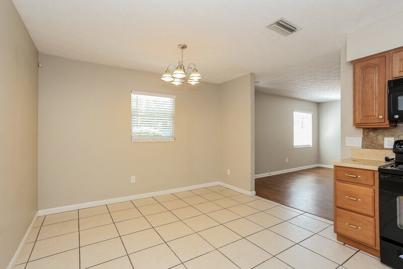 1,605/Mo, 6123 Bizier Rd Jacksonville, FL 32244 Dining Room View
