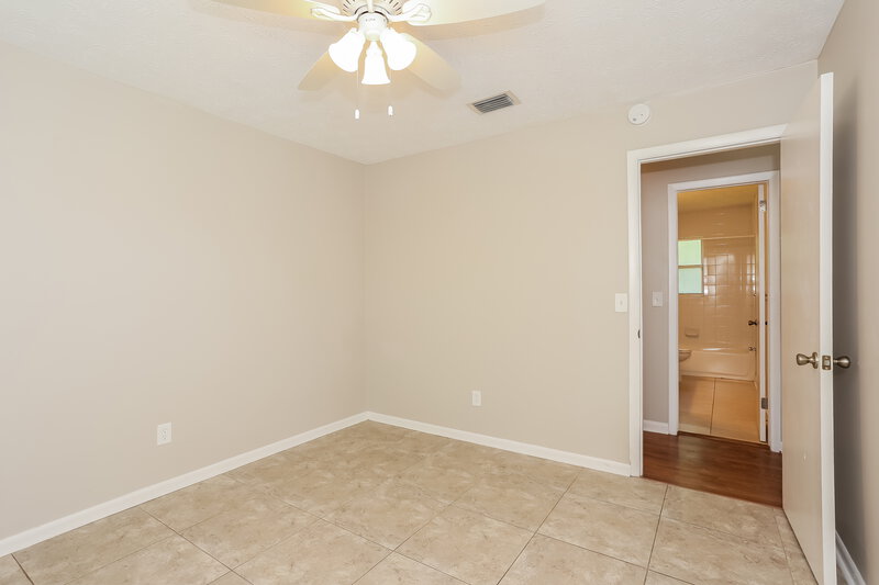 1,605/Mo, 6123 Bizier Rd Jacksonville, FL 32244 Bedroom View