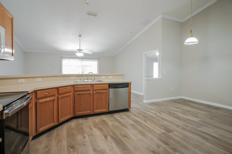 2,330/Mo, 788 Mackenzie Cir St Augustine, FL 32092 Kitchen View