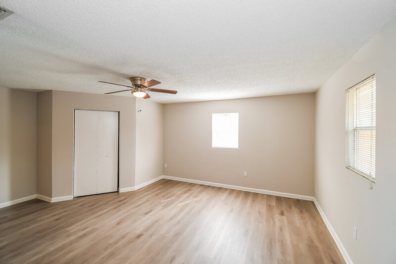 1,940/Mo, 8760 Kersey Dr Jacksonville, FL 32216 Family Room View