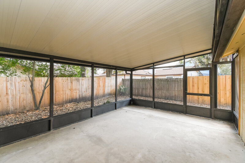 1,940/Mo, 8760 Kersey Dr Jacksonville, FL 32216 Sun Room View