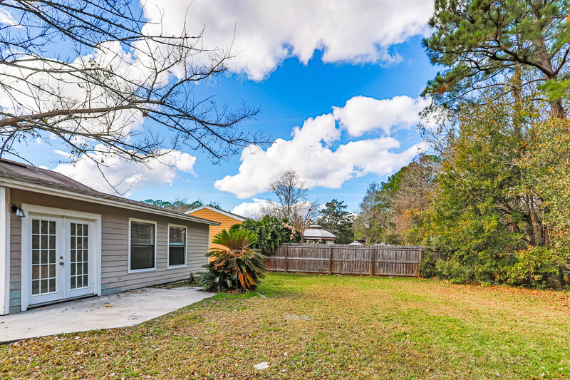 1,595/Mo, 8257 Knotts Landing Dr Jacksonville, FL 32244 Rear View 2