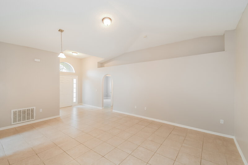 1,780/Mo, 8089 Misty Meadows Ct N Jacksonville, FL 32210 Living Room View 2
