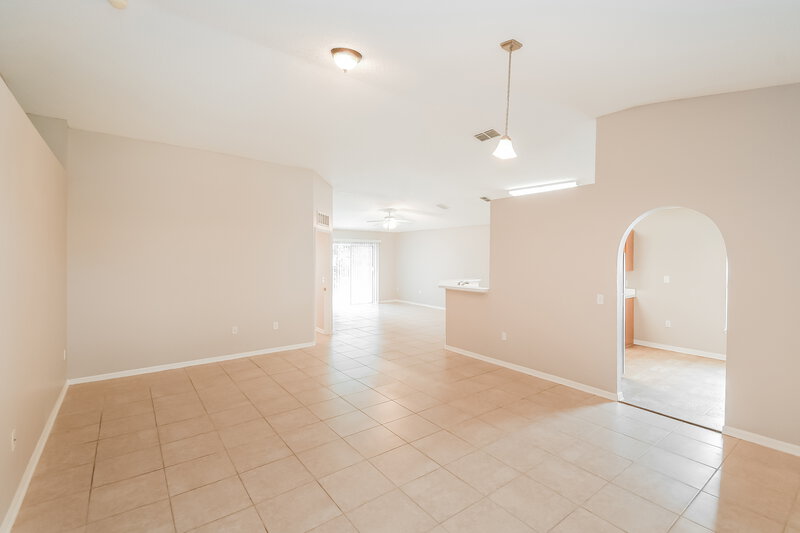 1,780/Mo, 8089 Misty Meadows Ct N Jacksonville, FL 32210 Living Room View 3