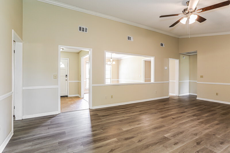 1,895/Mo, 8323 Cross Timbers Drive W Jacksonville, FL 32244 Living Room View 2