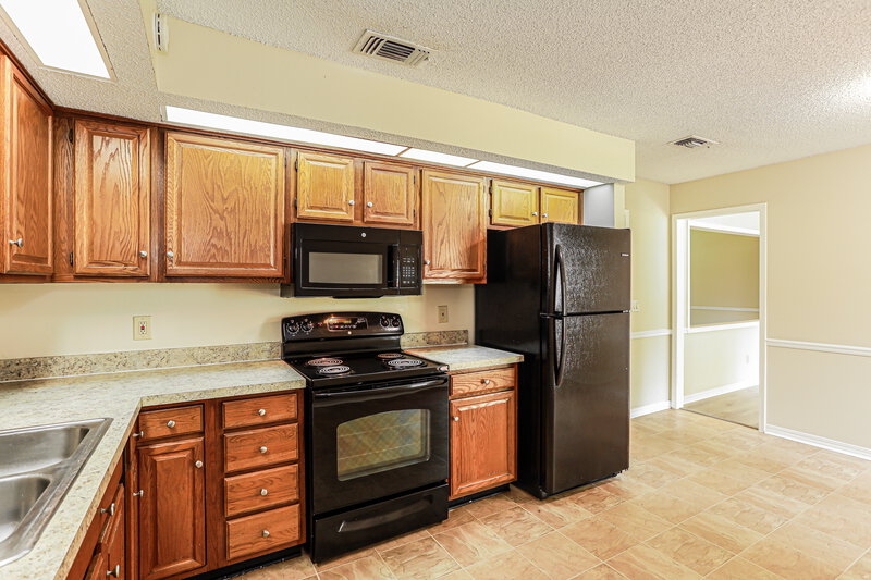 1,895/Mo, 8323 Cross Timbers Drive W Jacksonville, FL 32244 Kitchen View